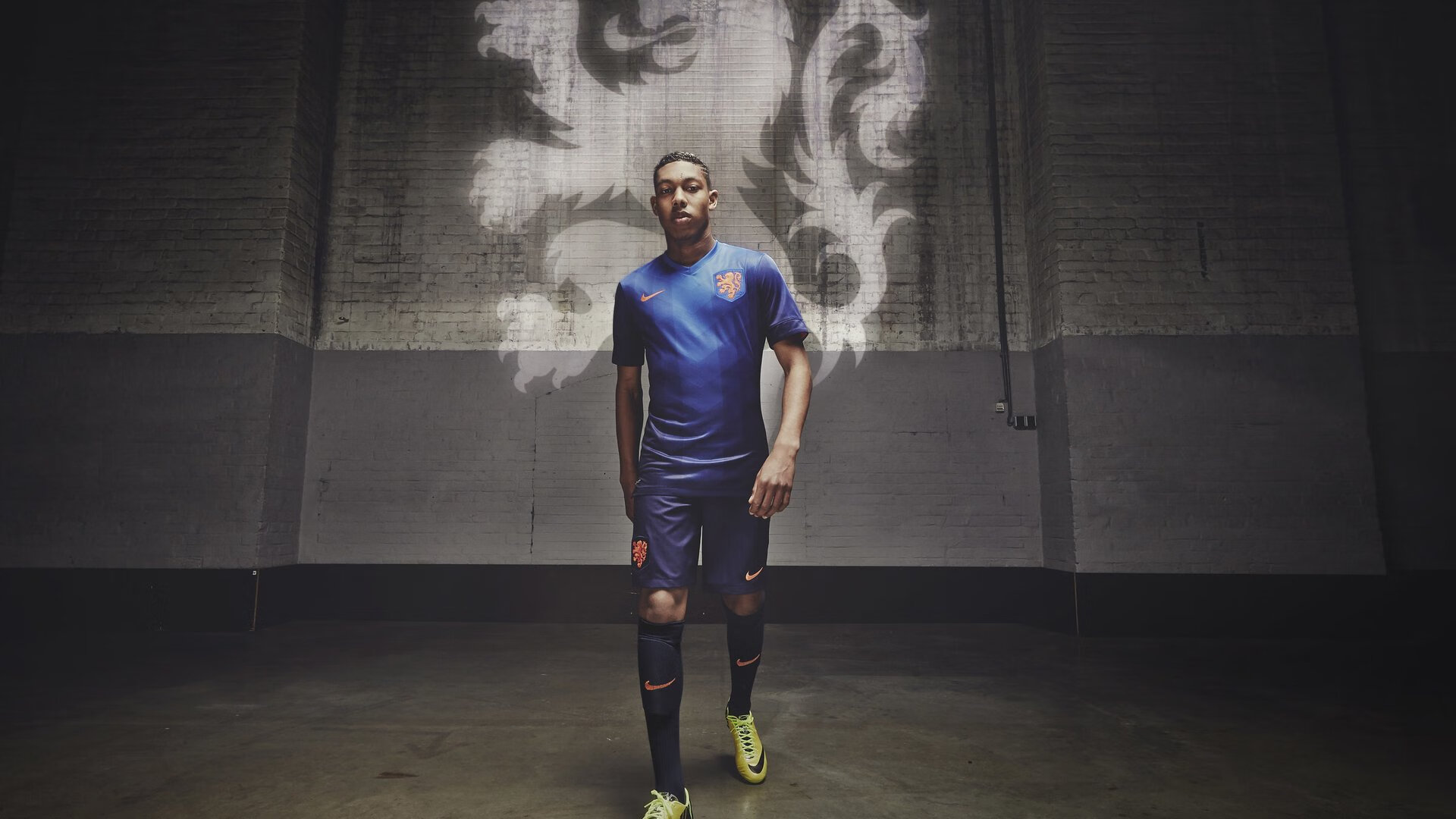 英超疯狂冲刺：巅峰比拼，谁能笑到最后？，英超爆满